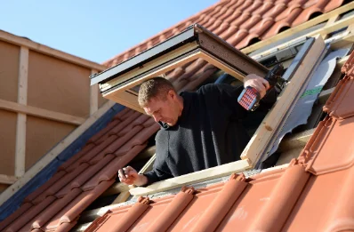 Pose de fenêtres de toit Velux à Landres